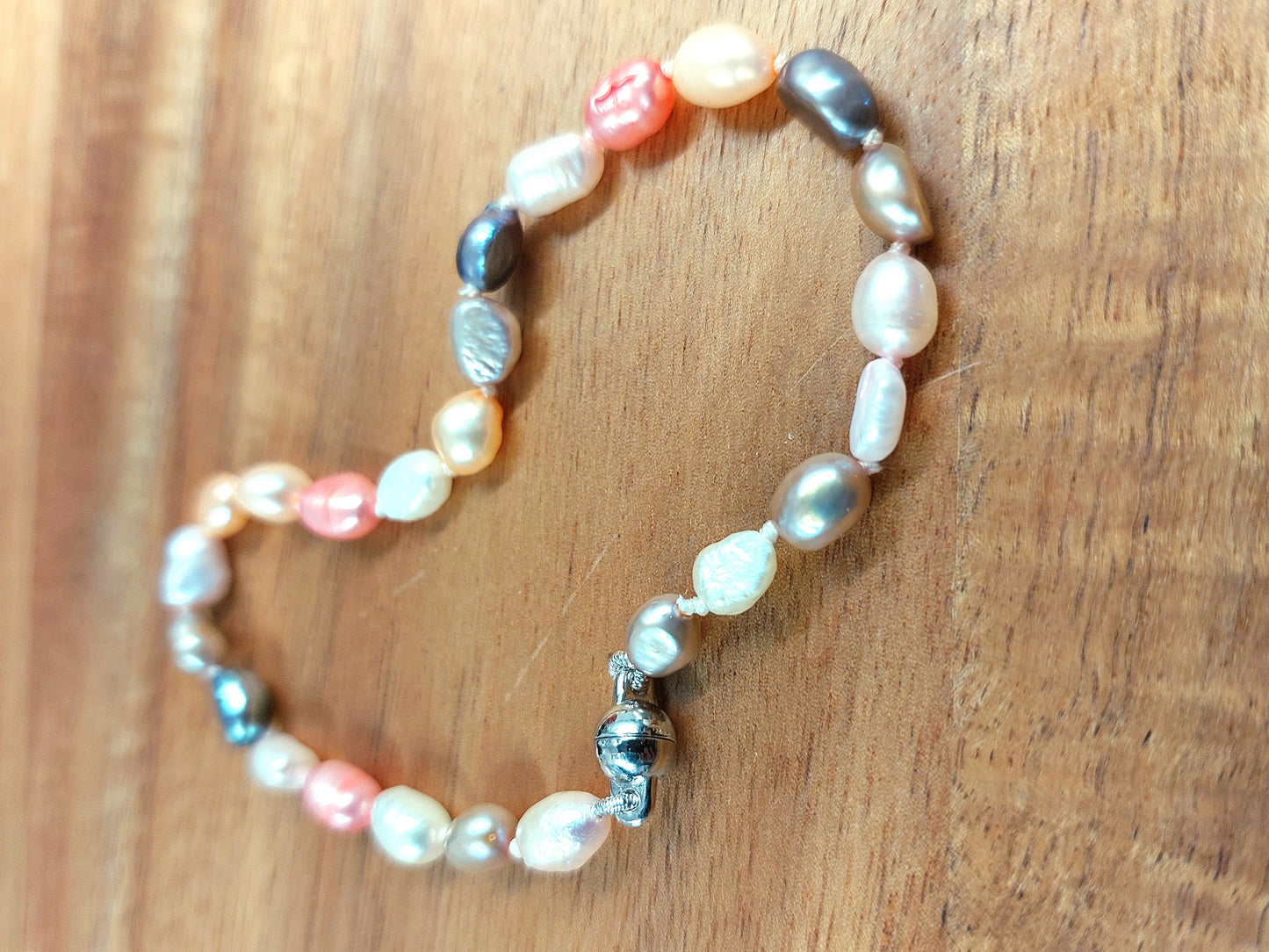 Pearl bracelet