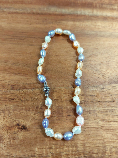 Pearl bracelet