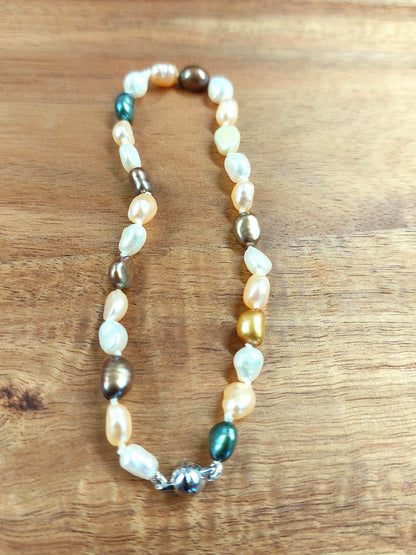 Pearl bracelet