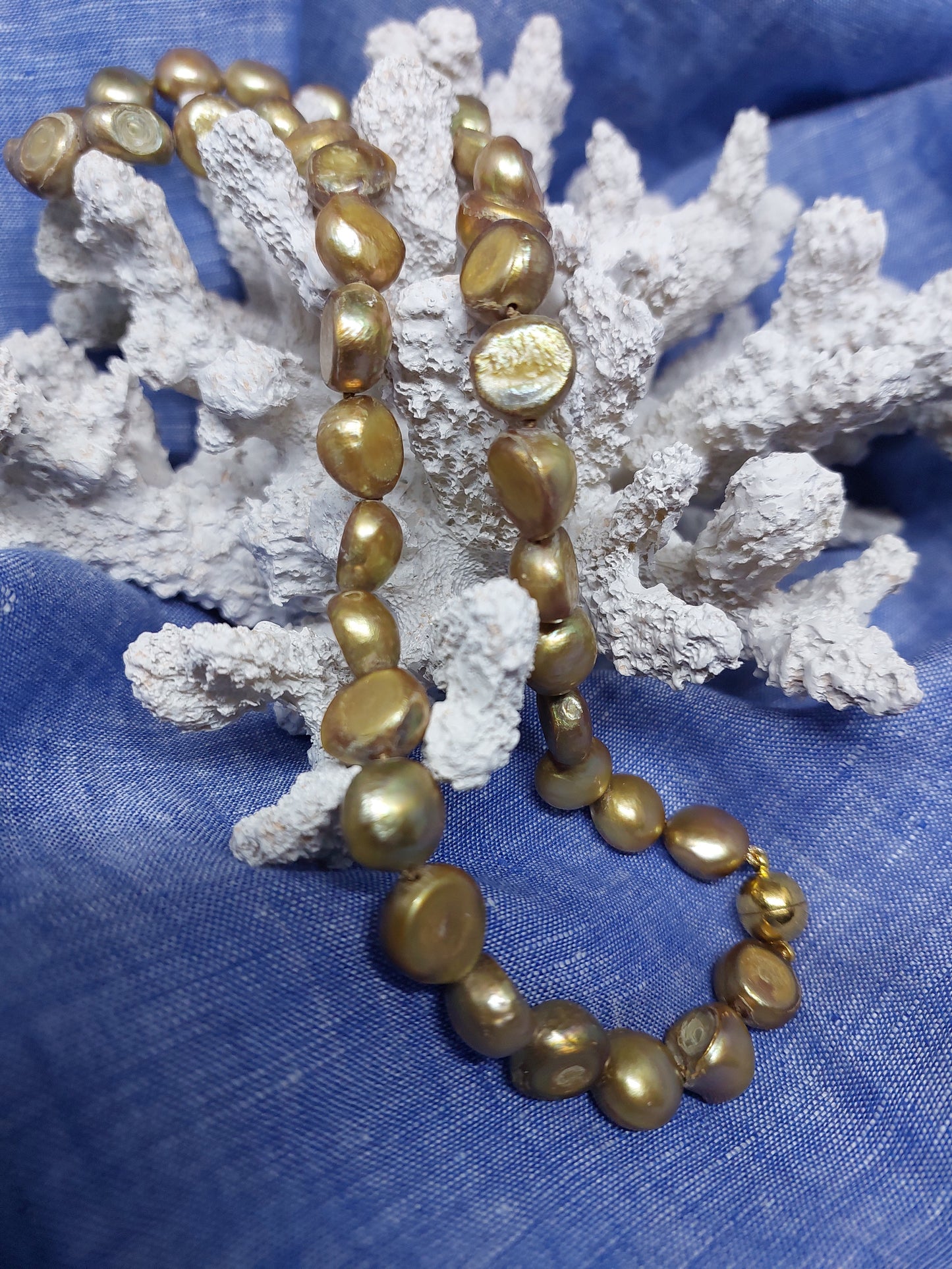 All gold pearl necklace