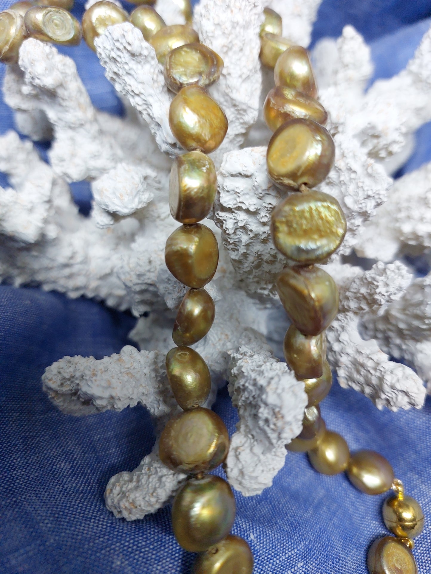 All gold pearl necklace