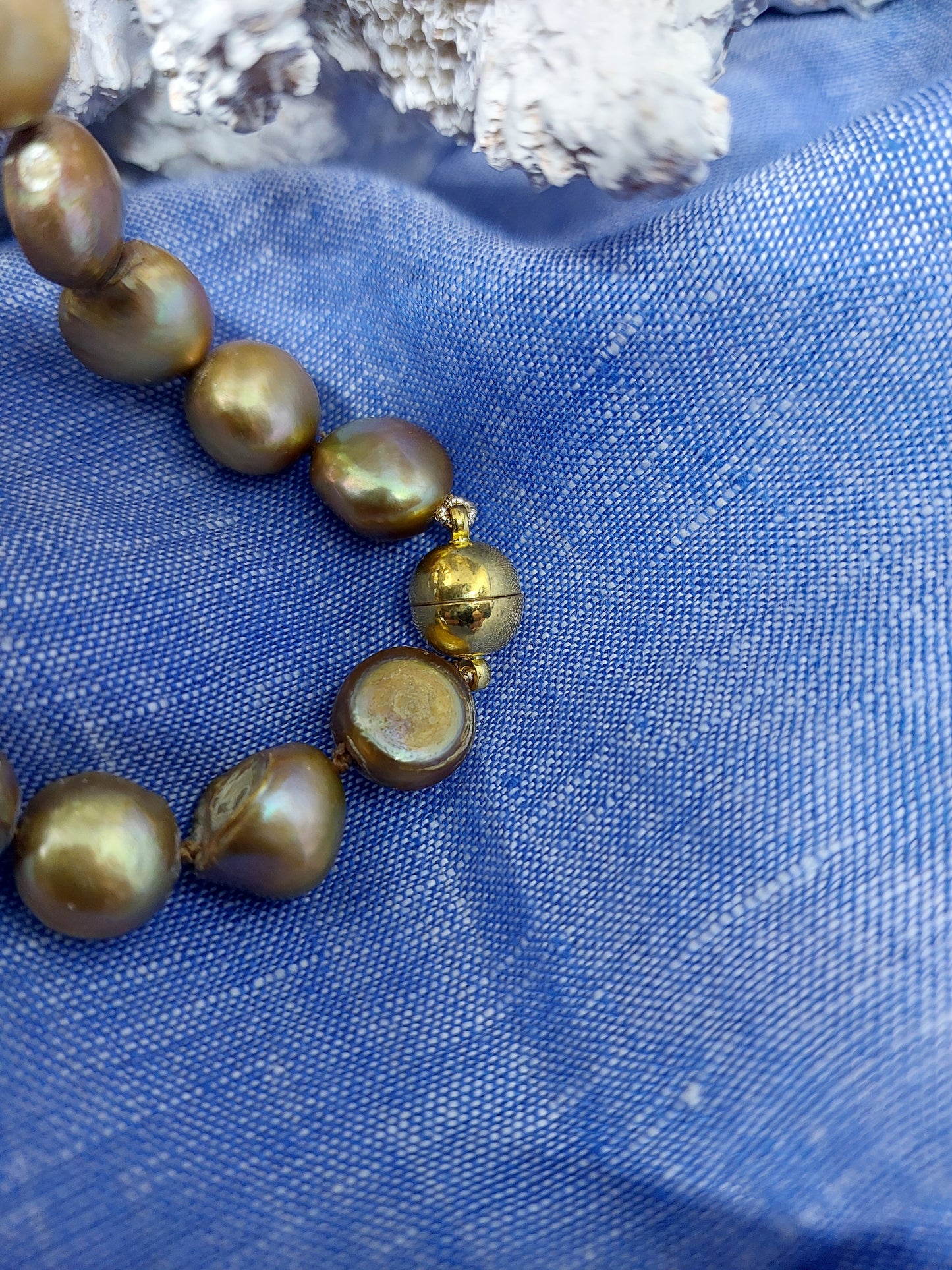 All gold pearl necklace