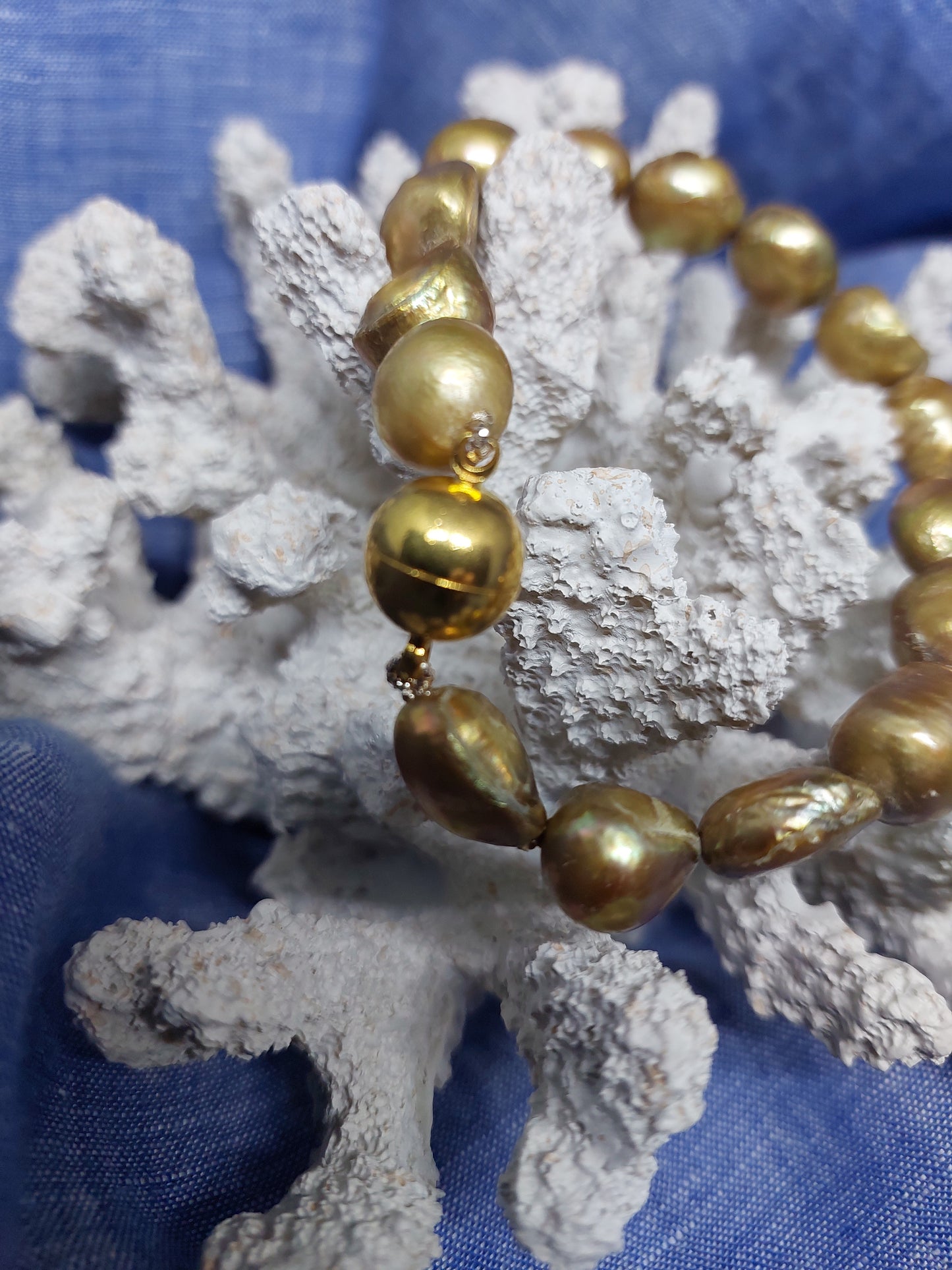 All gold pearl bracelet