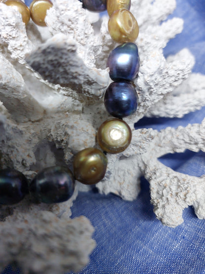 2 Gold + 2 black dyed pearl necklace