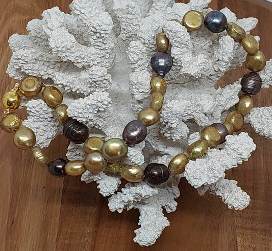 3 gold + 1 black dyed pearl necklace